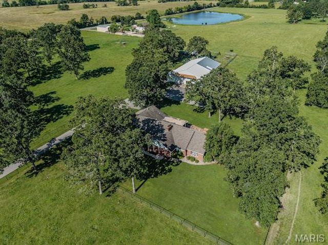 20325 SOUTH HWY 5, Lebanon, MO 65536