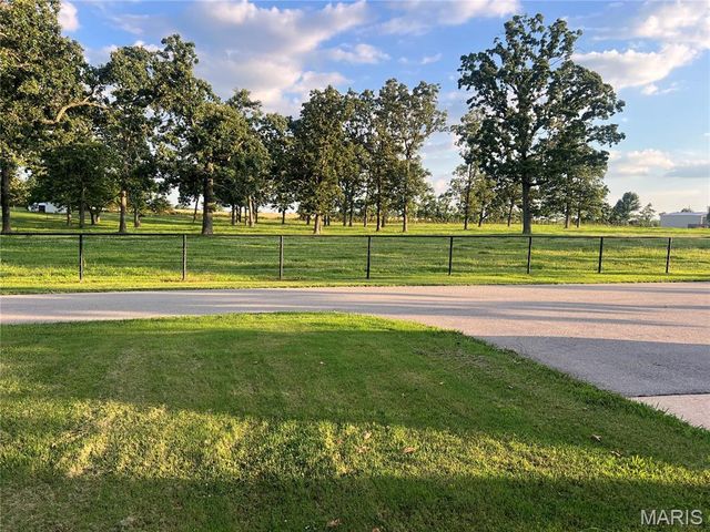 20325 SOUTH HWY 5, Lebanon, MO 65536