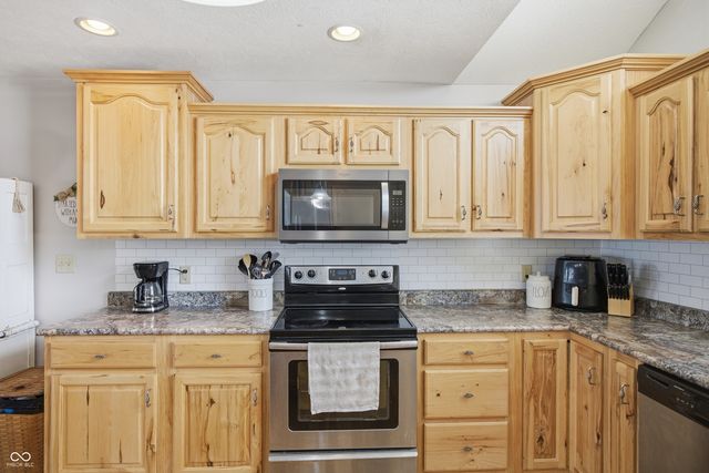 872 S Colorado Street, Rushville, IN 46173