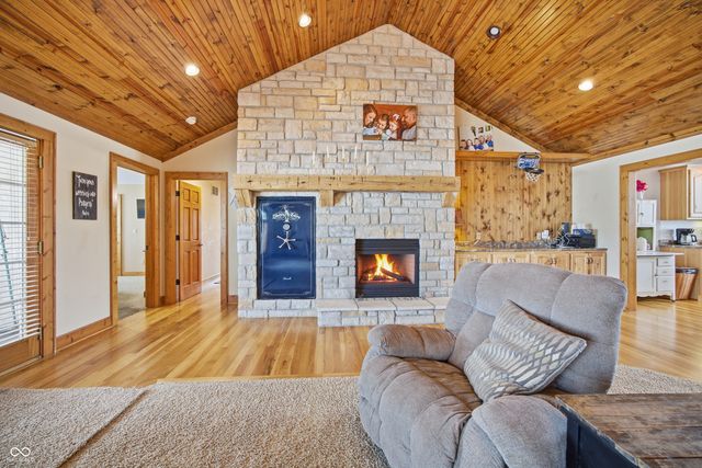 872 S Colorado Street, Rushville, IN 46173