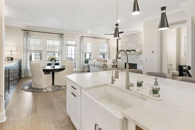 225 Anglin Walk, Alpharetta, GA 30009