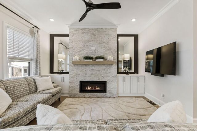 225 Anglin Walk, Alpharetta, GA 30009