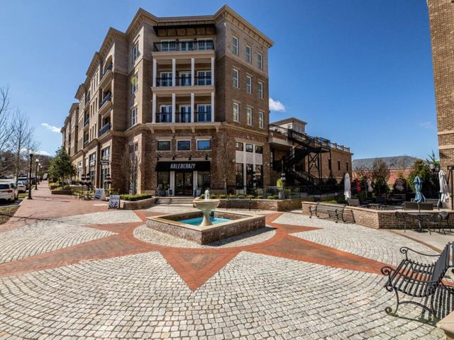 225 Anglin Walk, Alpharetta, GA 30009