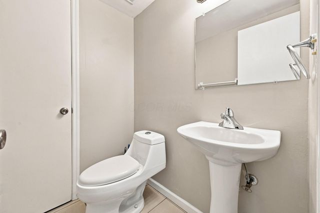 5538 Brackenridge Avenue, L-10, Columbus, OH 43228