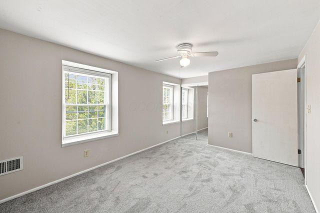 5538 Brackenridge Avenue, L-10, Columbus, OH 43228