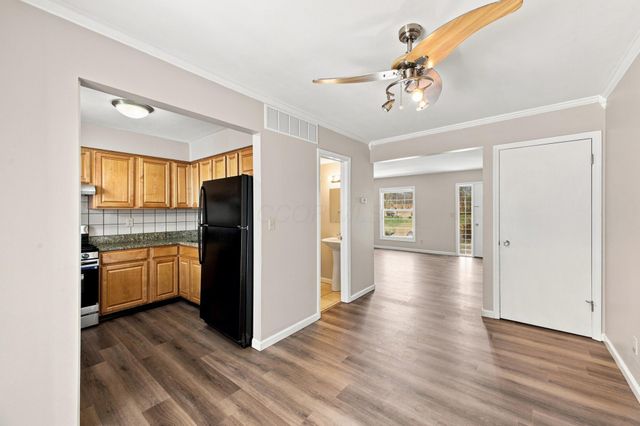 5538 Brackenridge Avenue, L-10, Columbus, OH 43228