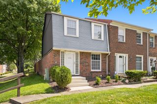 5538 Brackenridge Avenue, L-10, Columbus, OH 43228