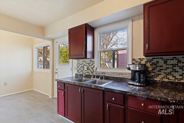 112 Palo Alto Drive, Caldwell, ID 83605