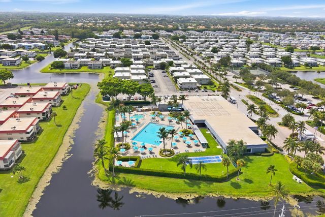 702 SAXONY O Way, Delray Beach, FL 33446