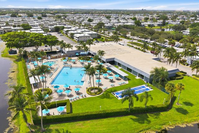 702 SAXONY O Way, Delray Beach, FL 33446