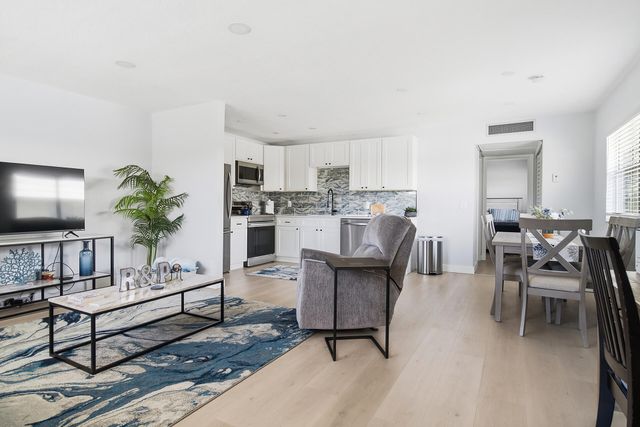 702 SAXONY O Way, Delray Beach, FL 33446