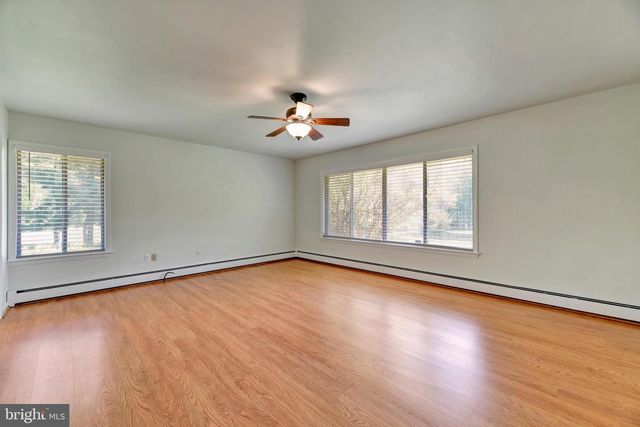1066 WALKER SCHOOL RD, Smyrna, DE 19977