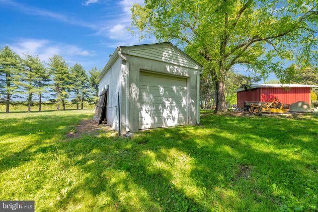 1066 WALKER SCHOOL RD, Smyrna, DE 19977