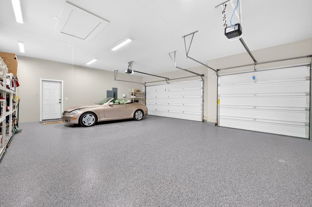 10601 Drinkwater Drive, Denton, TX 76207