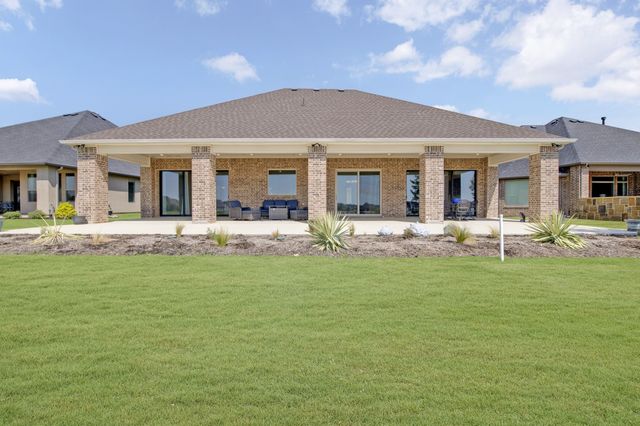 10601 Drinkwater Drive, Denton, TX 76207
