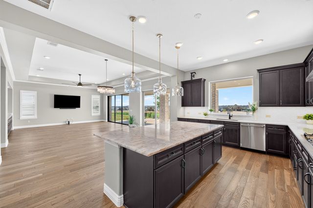 10601 Drinkwater Drive, Denton, TX 76207