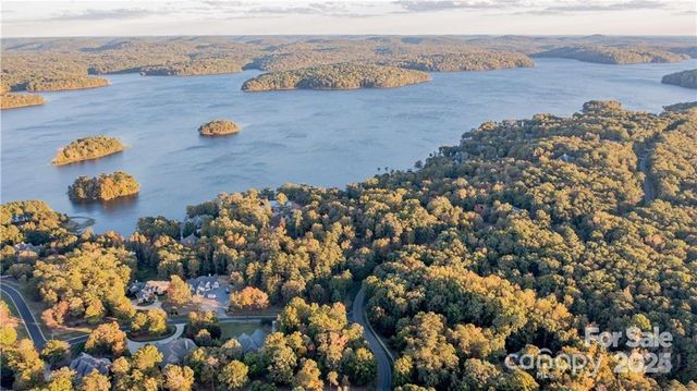 101 Stonebridge Drive, New London, NC 28127