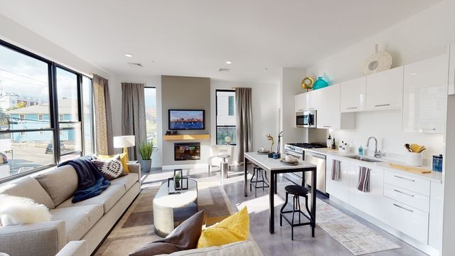 22 Mechanic 308, Quincy, MA 02169