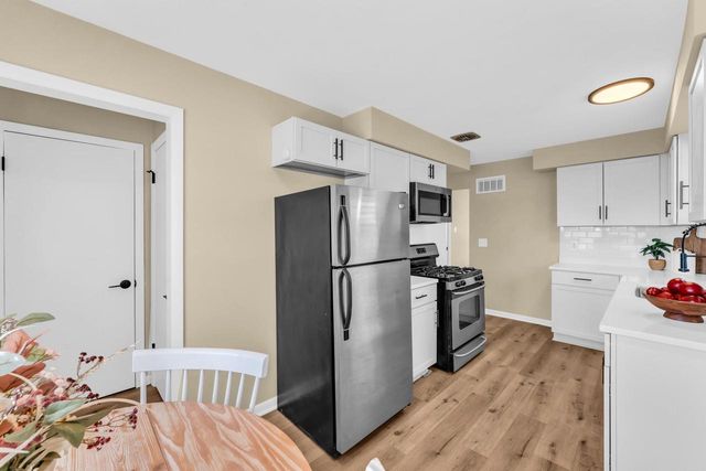 2801 W High STREET, Racine, WI 53404