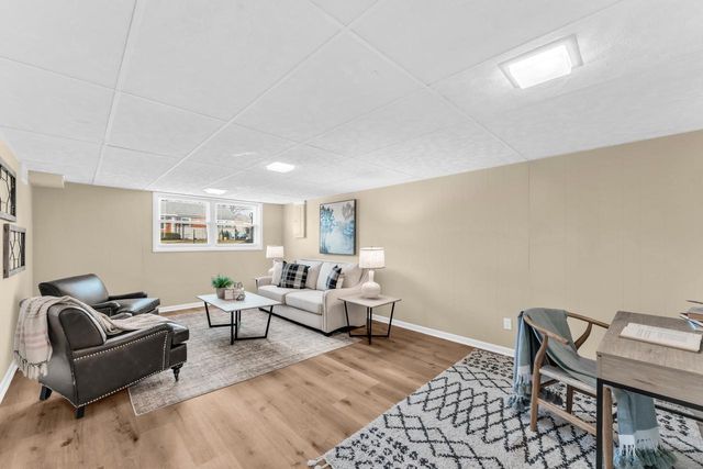 2801 W High STREET, Racine, WI 53404