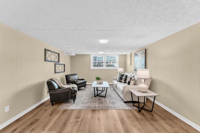 2801 W High STREET, Racine, WI 53404