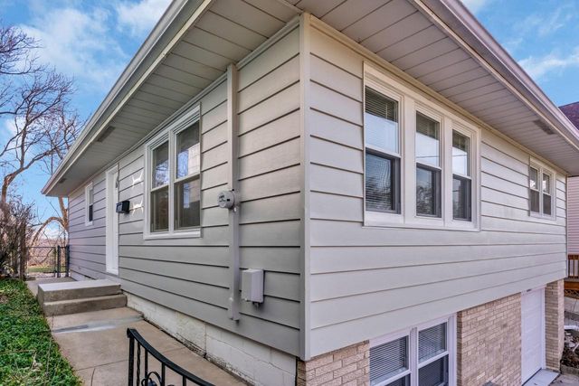 2801 W High STREET, Racine, WI 53404