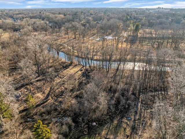 2801 W High STREET, Racine, WI 53404