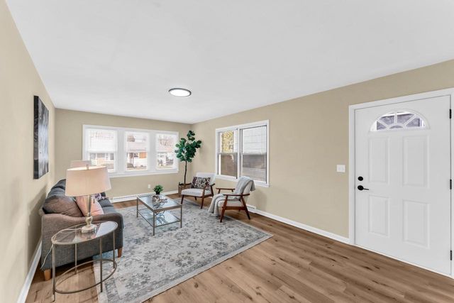 2801 W High STREET, Racine, WI 53404