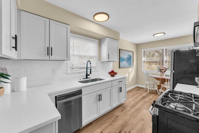 2801 W High STREET, Racine, WI 53404