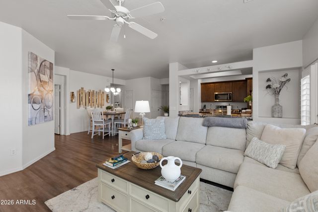 11500 E COCHISE Drive 1068, Scottsdale, AZ 85259