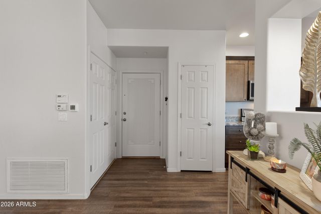 11500 E COCHISE Drive 1068, Scottsdale, AZ 85259