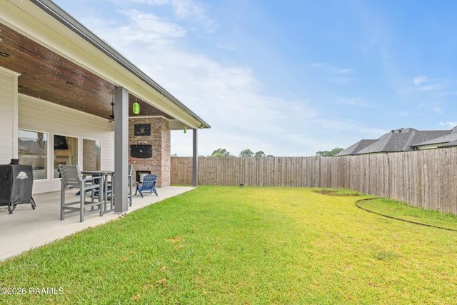 306 Canehaven Boulevard, Youngsville, LA 70592