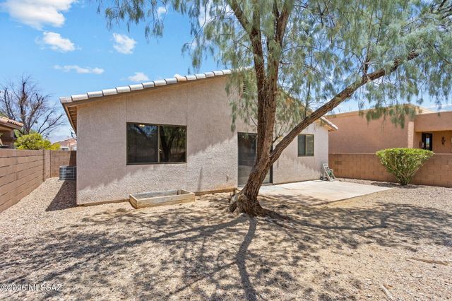 3775 N Nash Creek Court, Tucson, AZ 85745