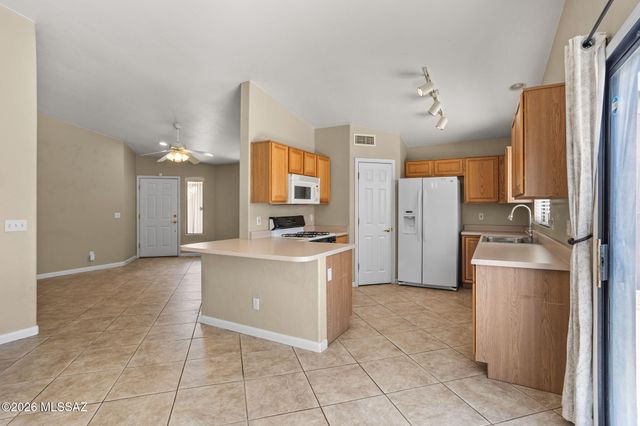 3775 N Nash Creek Court, Tucson, AZ 85745