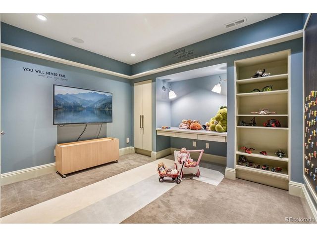 8408 Brittany Pl, Niwot, CO 80503