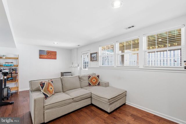 43455 POSTRAIL SQ, Ashburn, VA 20147