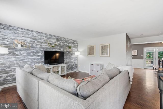 43455 POSTRAIL SQ, Ashburn, VA 20147
