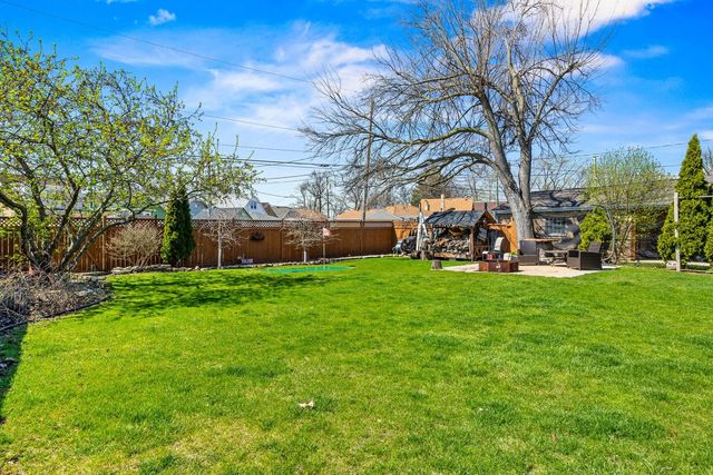 6883 W Hobart Avenue, Chicago, IL 60631