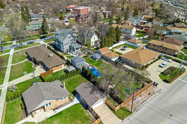 6883 W Hobart Avenue, Chicago, IL 60631