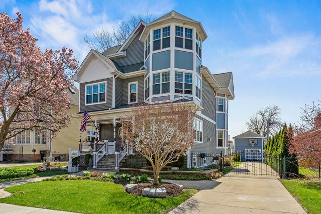 6883 W Hobart Avenue, Chicago, IL 60631