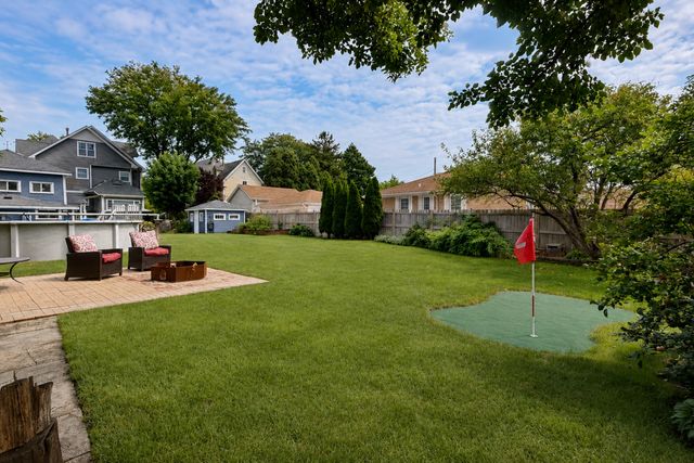 6883 W Hobart Avenue, Chicago, IL 60631