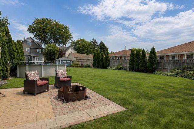 6883 W Hobart Avenue, Chicago, IL 60631