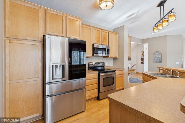 3348 137th Street W, Rosemount, MN 55068