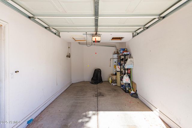 7401 W ARROWHEAD CLUBHOUSE Drive 2041, Glendale, AZ 85308