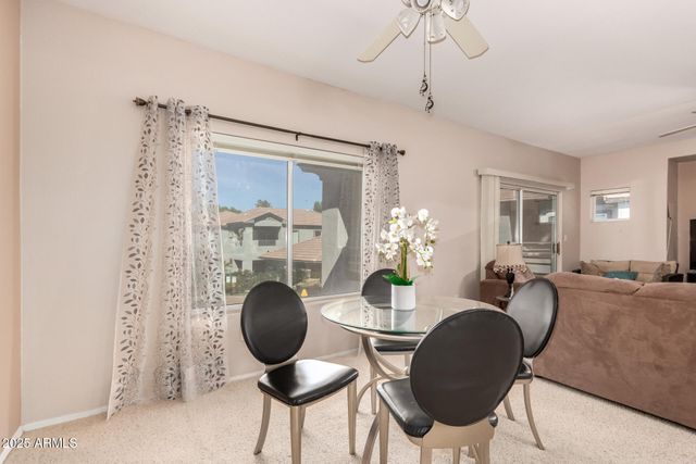 7401 W ARROWHEAD CLUBHOUSE Drive 2041, Glendale, AZ 85308