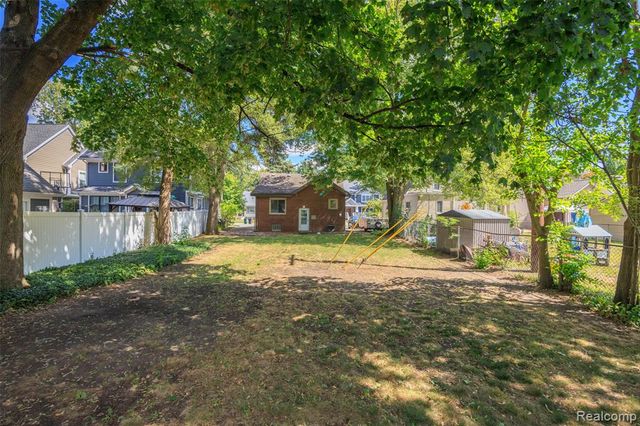 1212 Wyandotte Avenue, Royal Oak, MI 48067