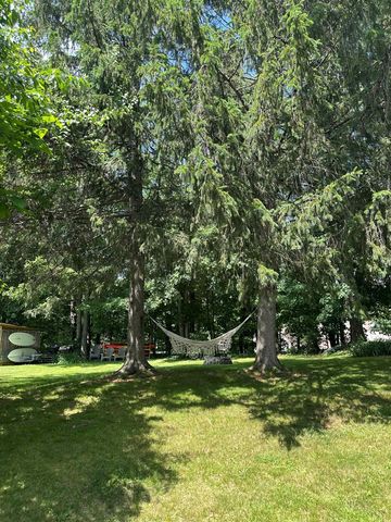 8 Main Street, Raymond, NH 03077
