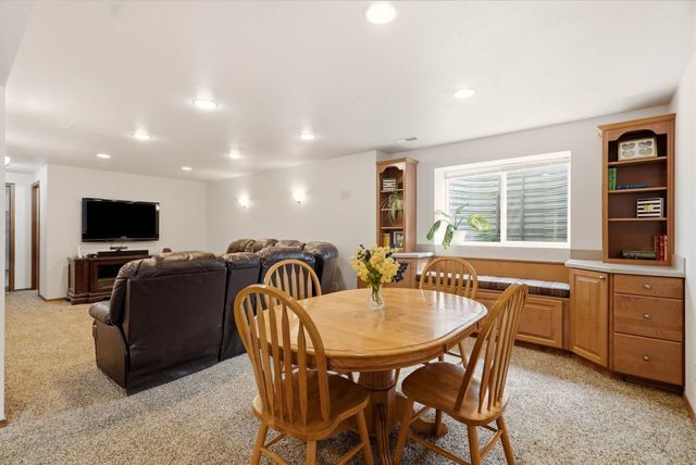 3825 S Bates Ct, Spokane, WA 99206