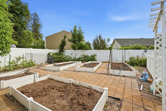 3825 S Bates Ct, Spokane, WA 99206