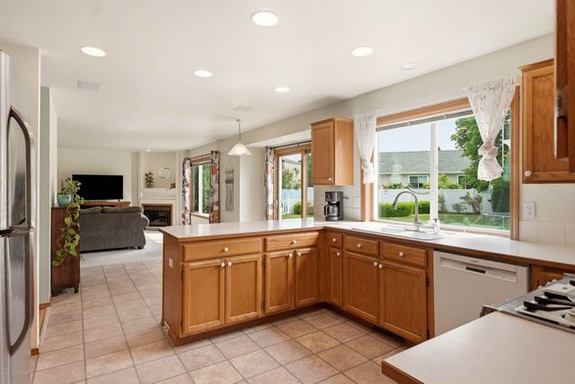 3825 S Bates Ct, Spokane, WA 99206